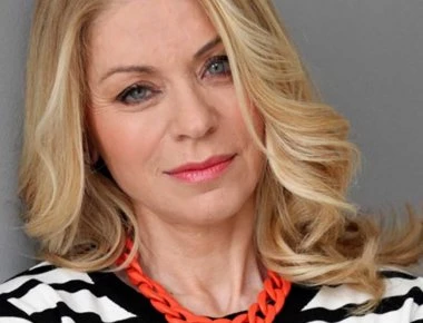 Τα «έβαλε» με όλους η Έλλη Στάη- Φωνές που ακούγονται σε όλο το κανάλι και μία σκηνοθέτις που φεύγει... κλαίγοντας